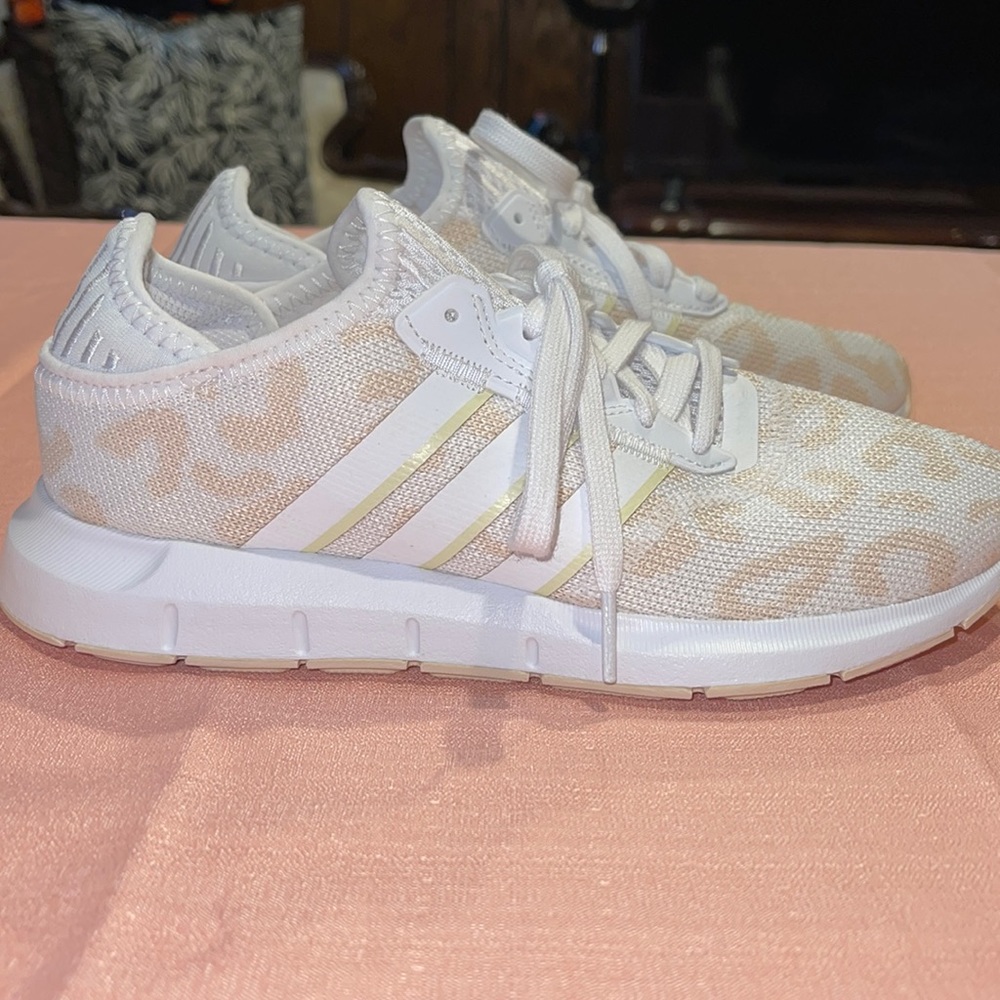 White adidas gym shoes